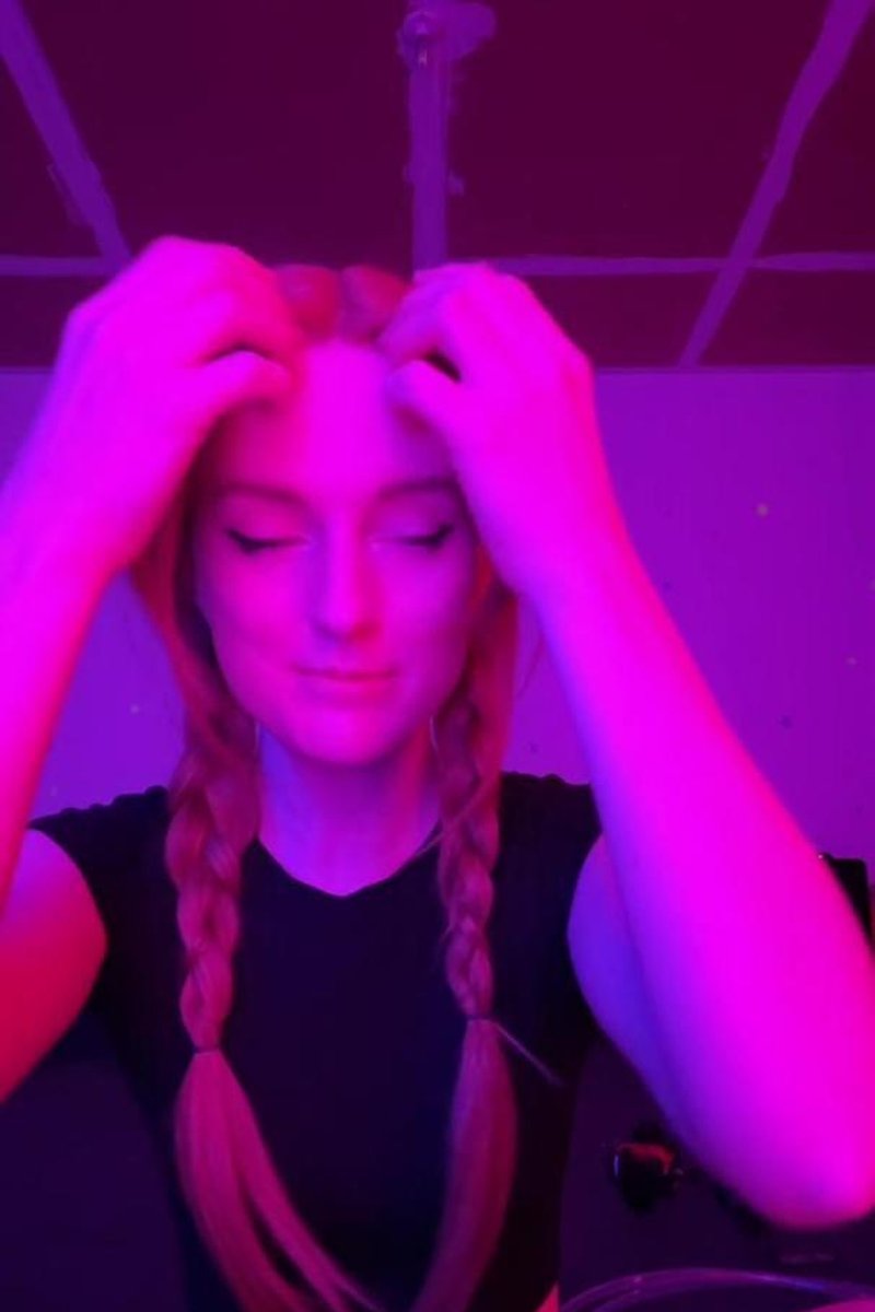 Todays Vlog - Screenshot 1 of 4 - Red Hair (Female)