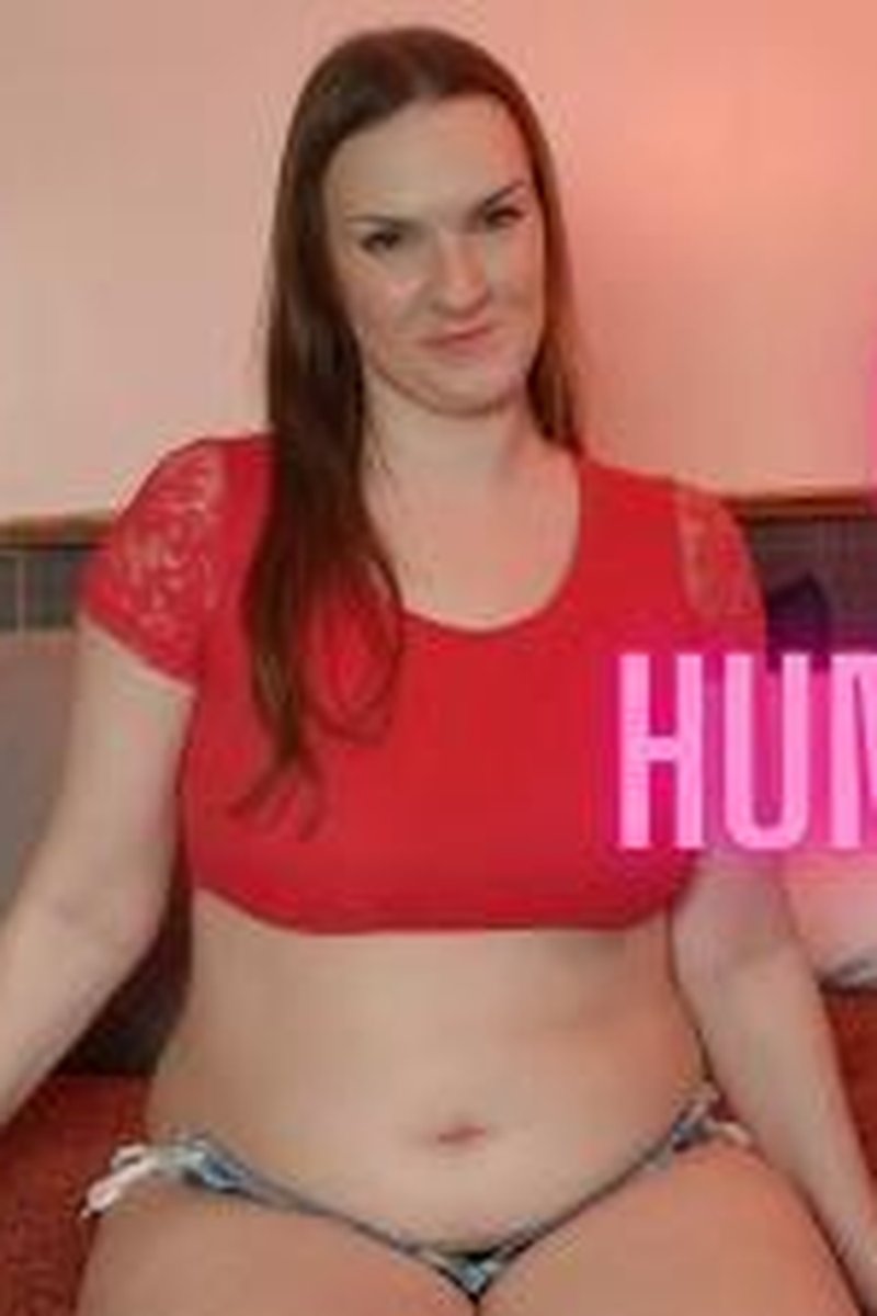 Tiny Cuck Gets Humiliated - Screenshot 1 of 4 - Close Up