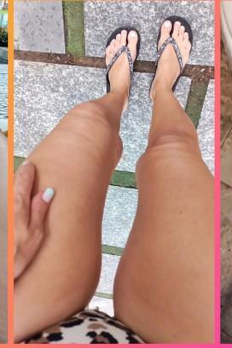 Pee Messing Publicly - Screenshot 1 of 4 - Golden Shower