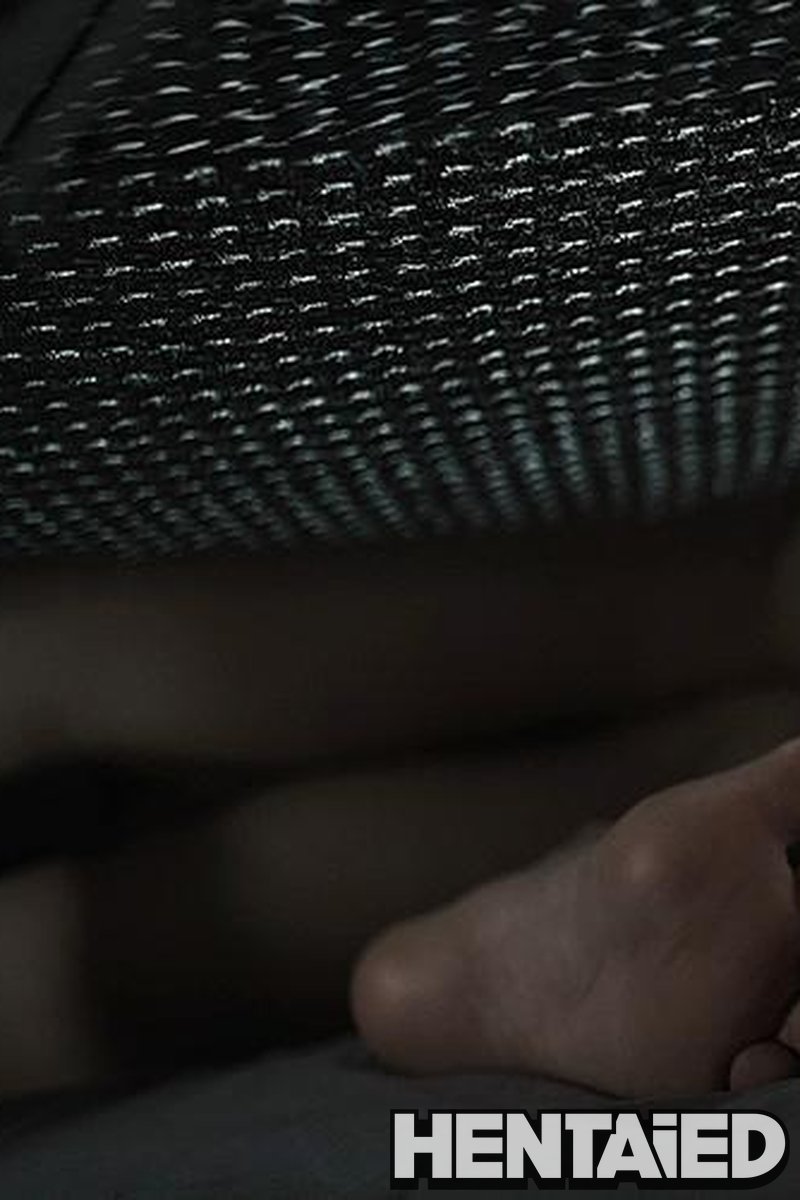 Under The Blankets - Screenshot 1 of 4 - Creampie