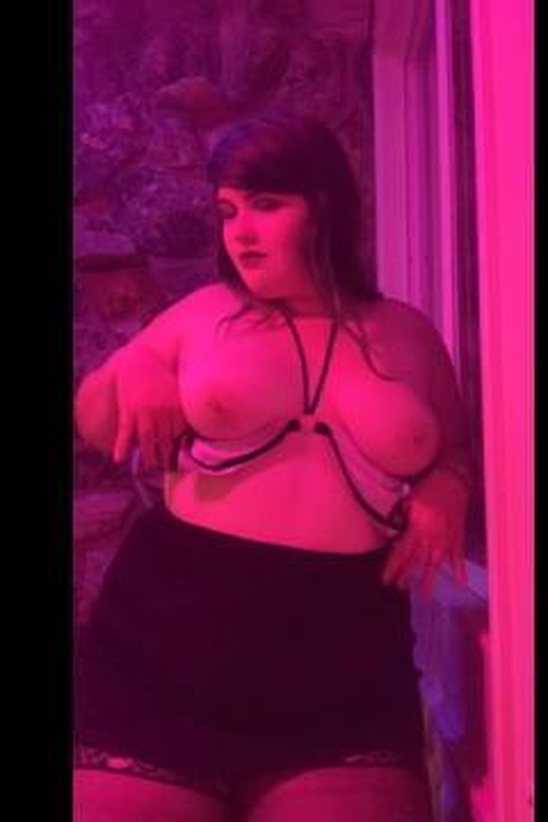 Here Kitty Kitty - Screenshot 1 of 4 - Armpit Fetish