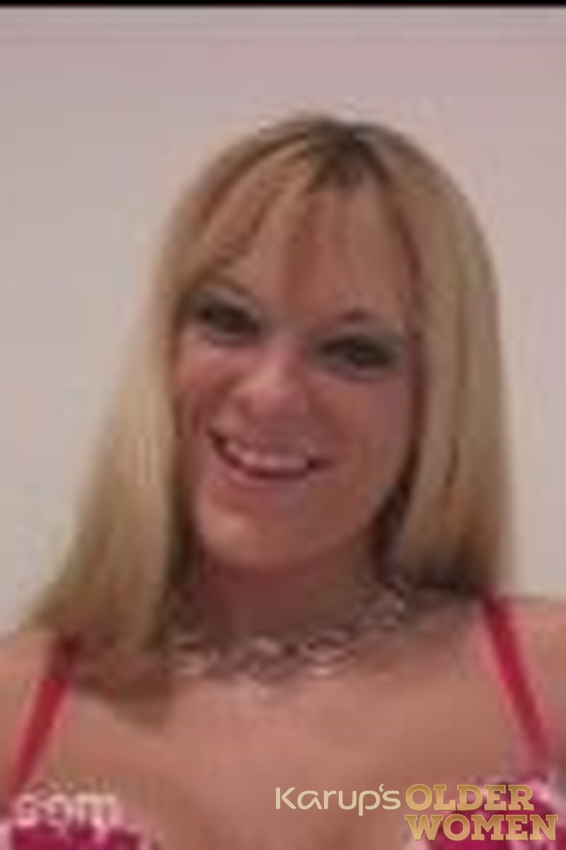 Sandy - Screenshot 1 of 4 - Sandy Simmers