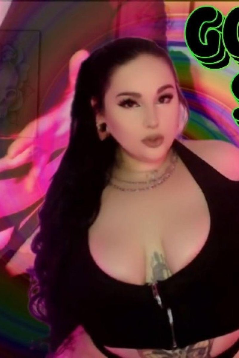 Goddess Strap - Screenshot 1 of 4 - Cum Eating