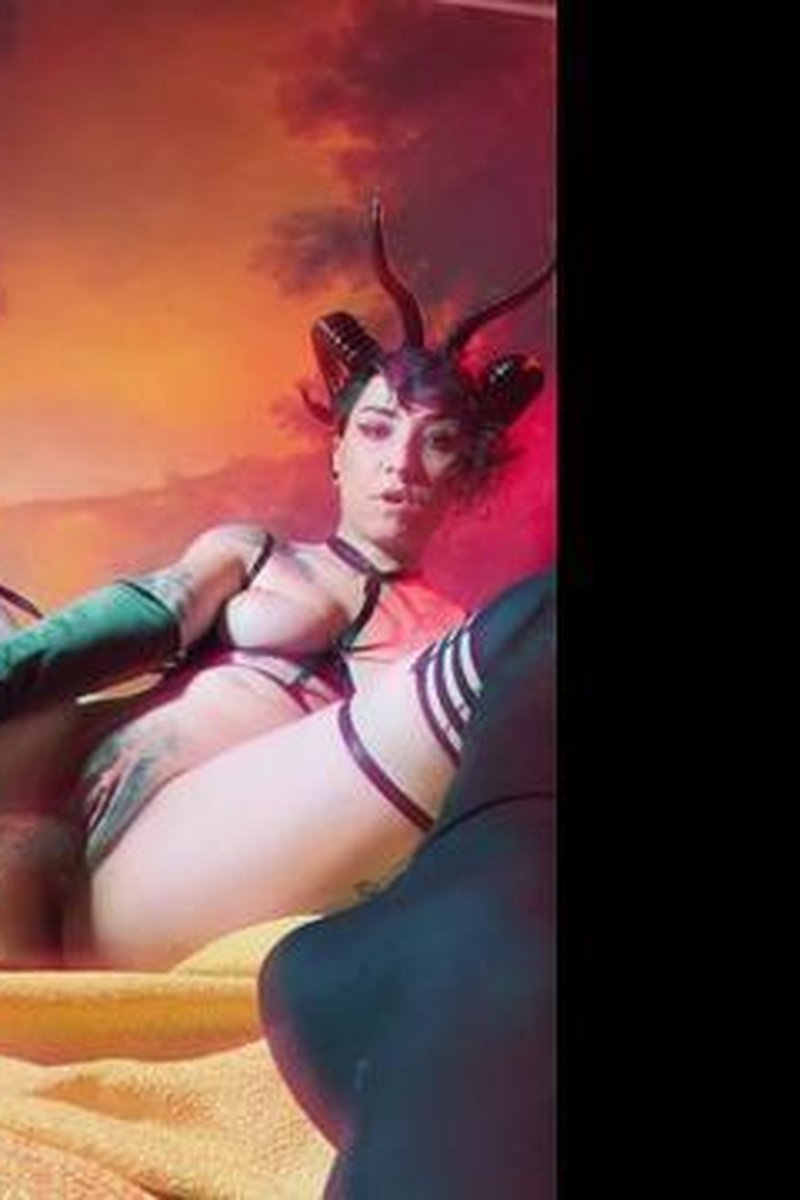 Succubus - Screenshot 1 of 4 - Close Up