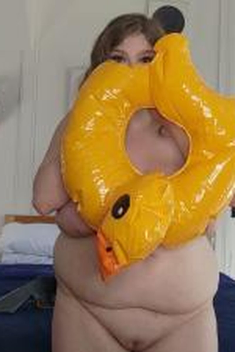 BBW Pool Float Fuck - Screenshot 1 of 4 - Bbw Big Beautiful Women