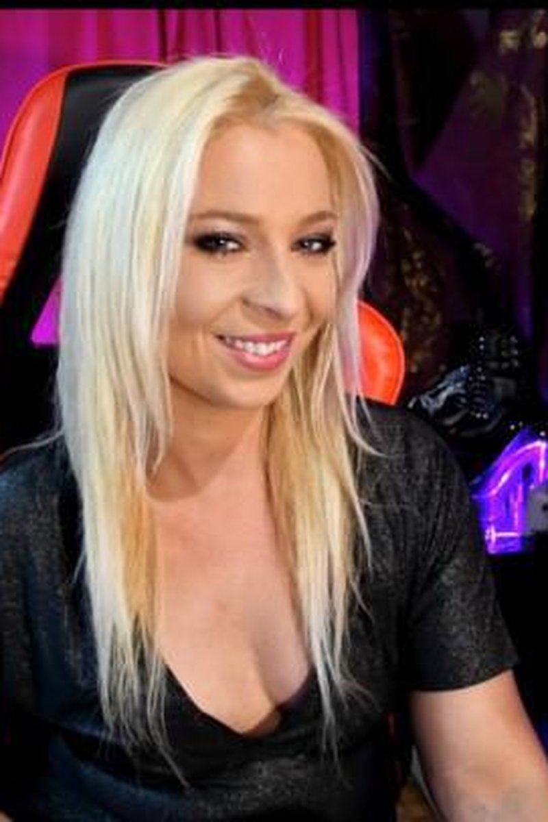 Worthy - Screenshot 1 of 4 - Bitch