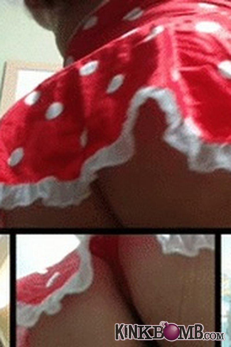 Pay Goddess Peachces: Santas Giantess Helper - Screenshot 1 of 4 - Ass Worship