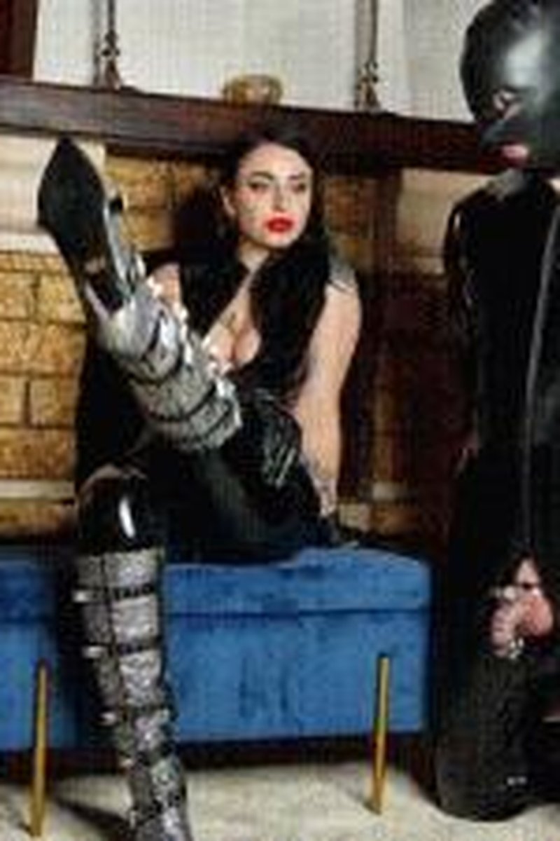 Cuckold Chastity Bitch - Screenshot 1 of 4 - Boots