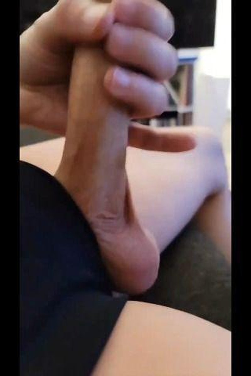 Eat It - Screenshot 1 of 4 - Cock Play