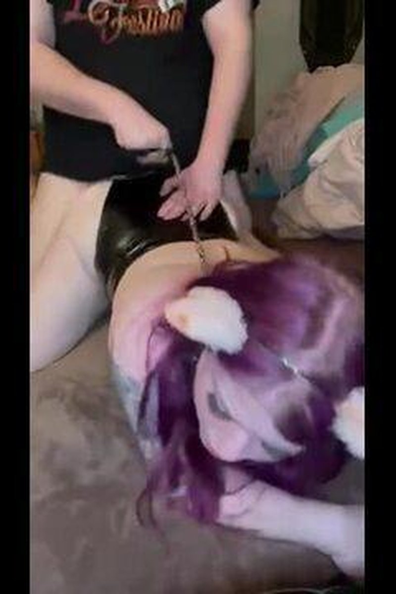 Leashed And Railed - Screenshot 1 of 4 - Alt Couple