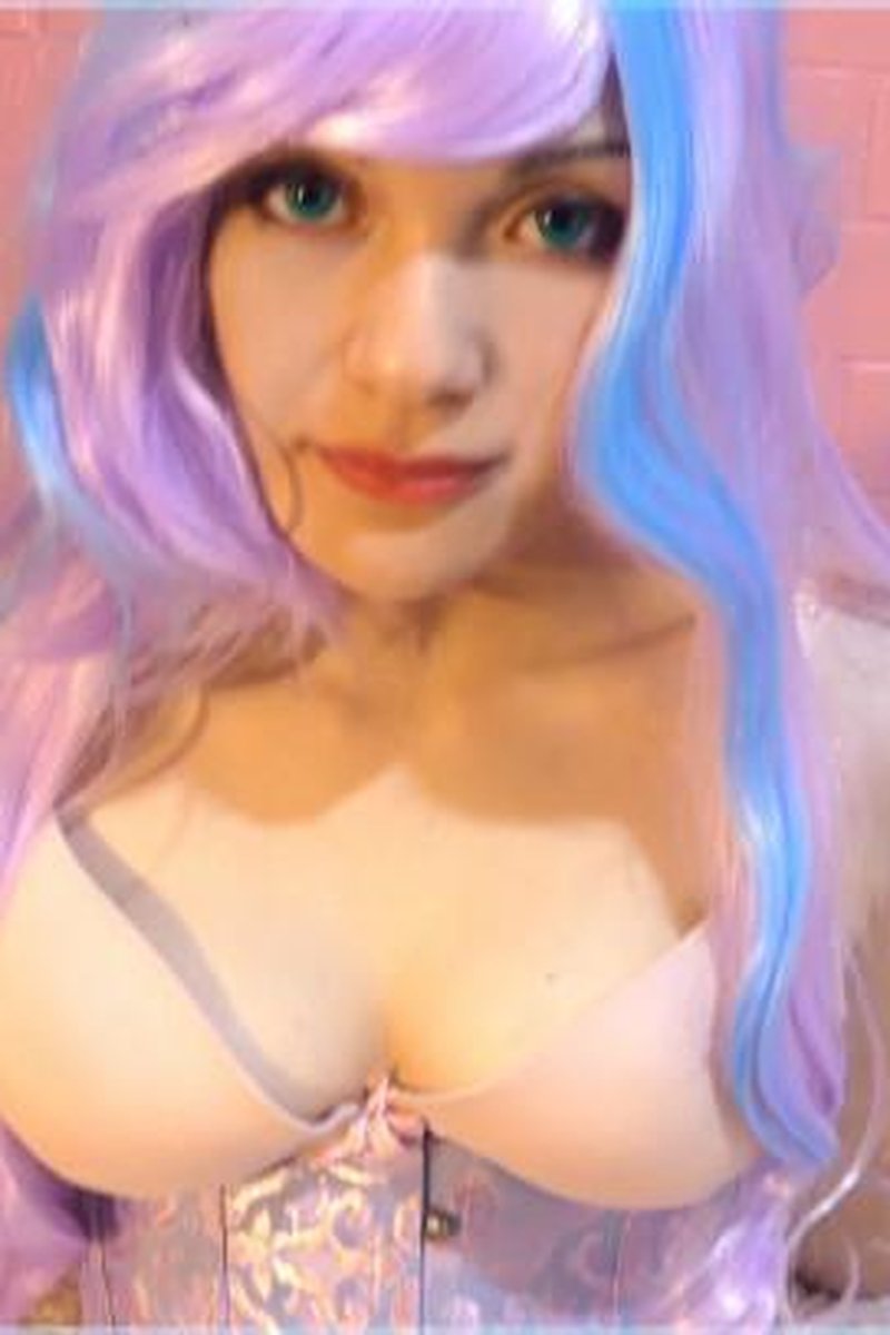 Cosplay Crush - Screenshot 1 of 4 - Amateur