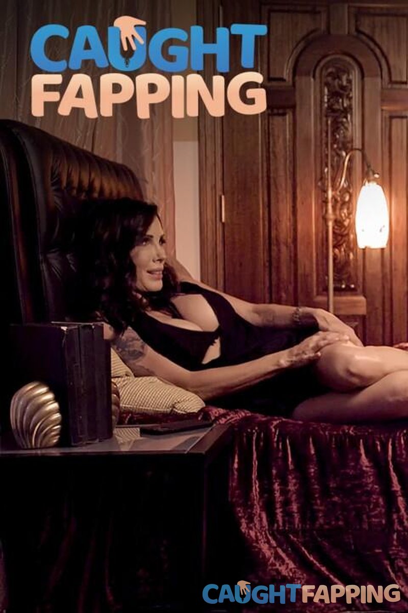 Caught Eavesdropping - Screenshot 1 of 4 - 69