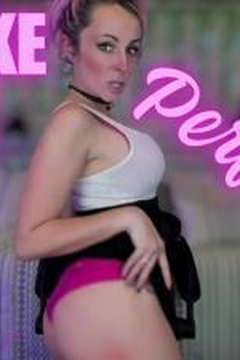 Stroke For Perfection - Screenshot 1 of 4 - Big Tits