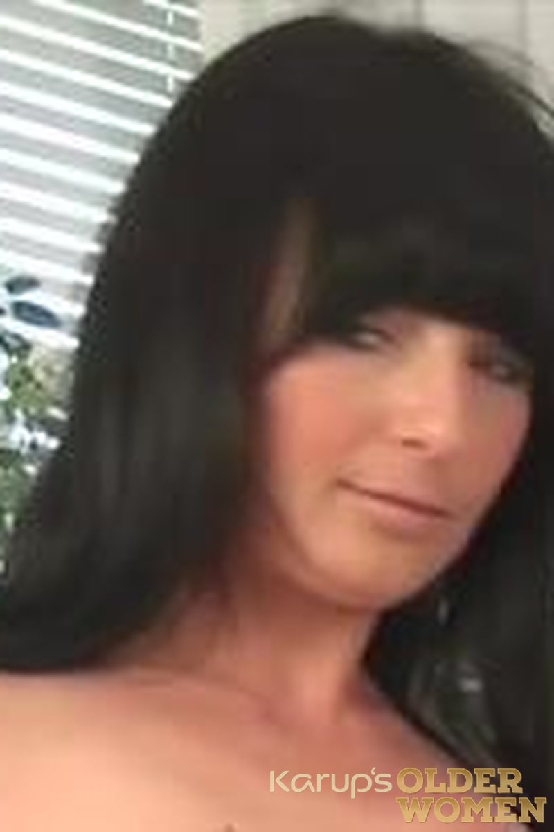 Roxanne - Screenshot 1 of 4 - Roxanne Cox