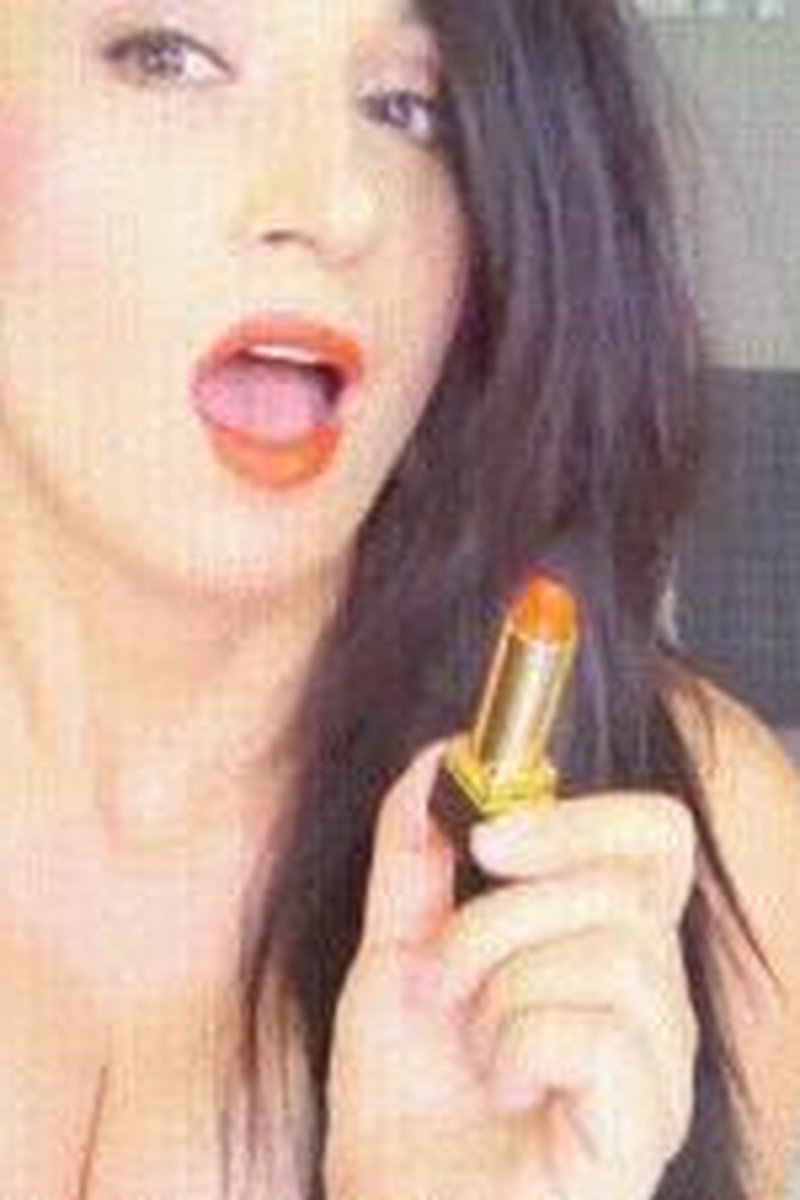 Rocket Lipstick - Screenshot 1 of 4 - Beautiful