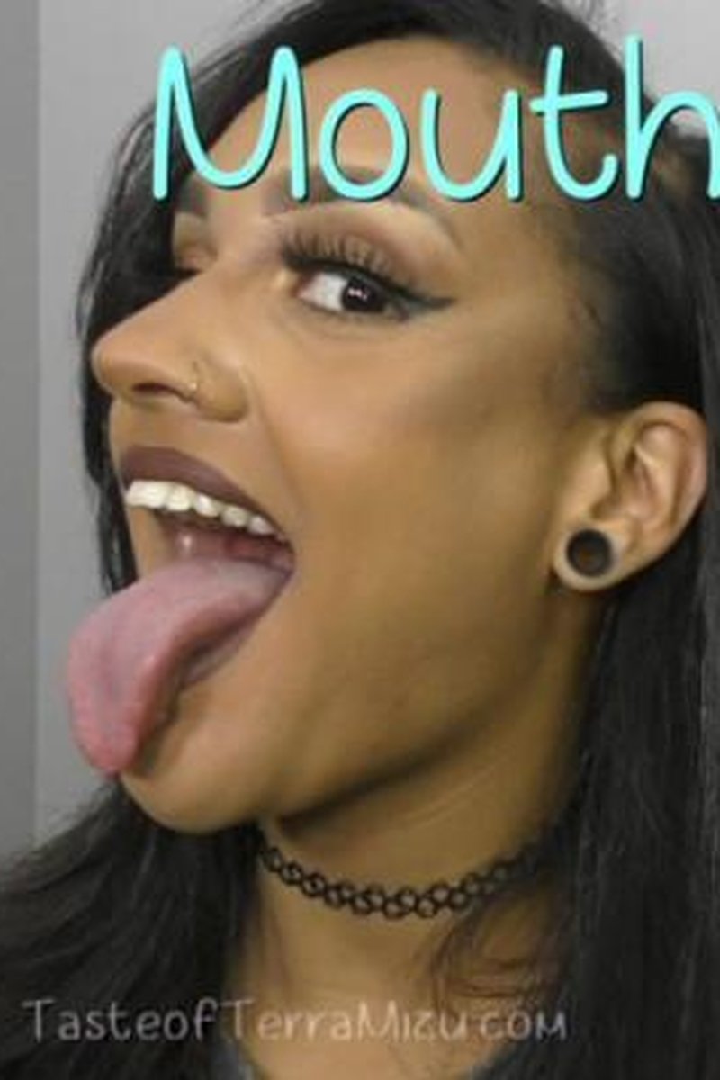 Mouth Comparison - Abella Dean & Terrami - Screenshot 1 of 4 - Body Part Comparison