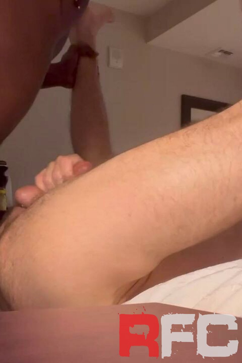 Stanzing - Screenshot 1 of 4 - Big Muscle Guys