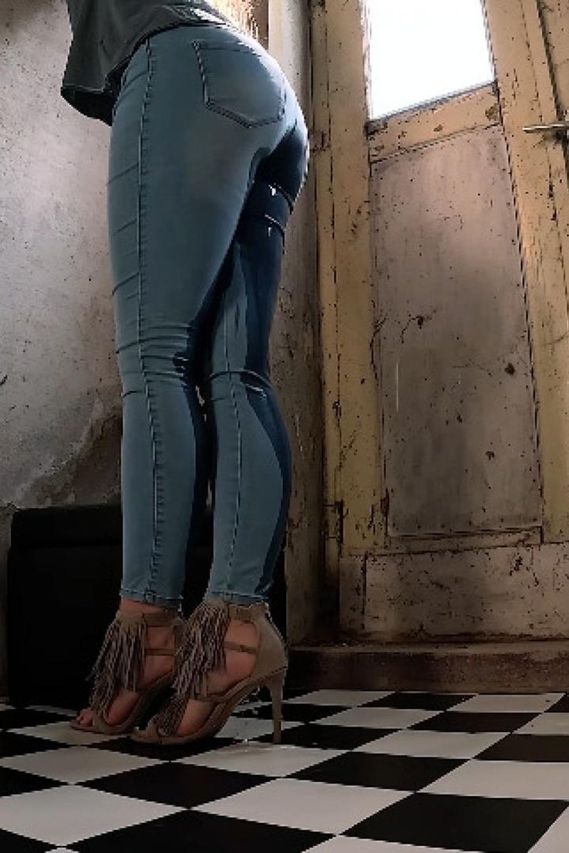 TP-manyvidsfreakart-secretly-wetting-my-jeans