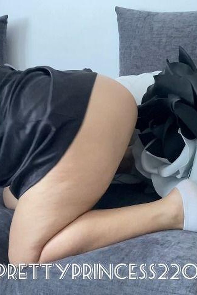 Fart On My Huge Rose - Screenshot 1 of 4 - Ass Fetish
