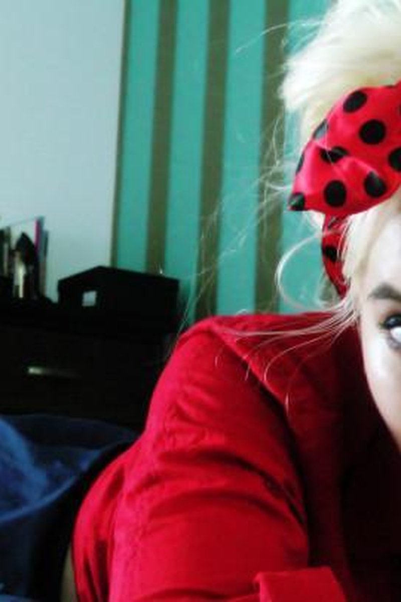 Drained By Stepsister - Screenshot 1 of 4 - Blackmail