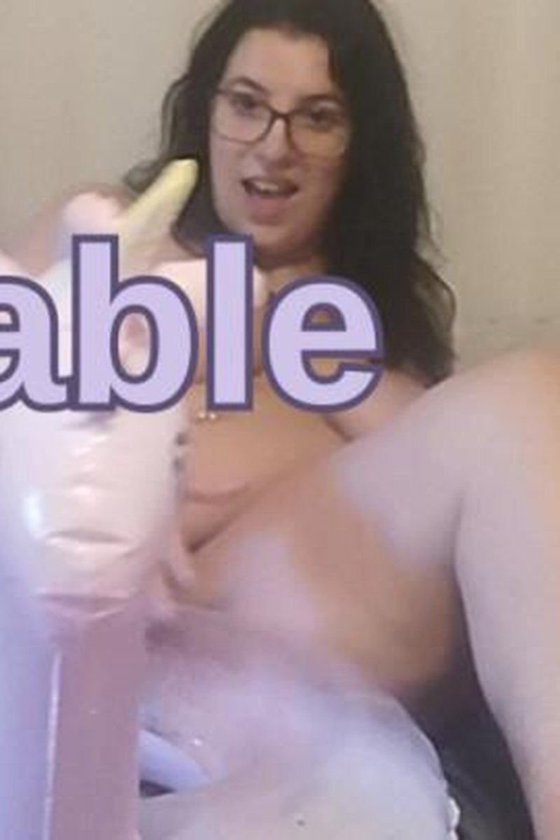 Inflatable Fun - Screenshot 1 of 4 - BBW