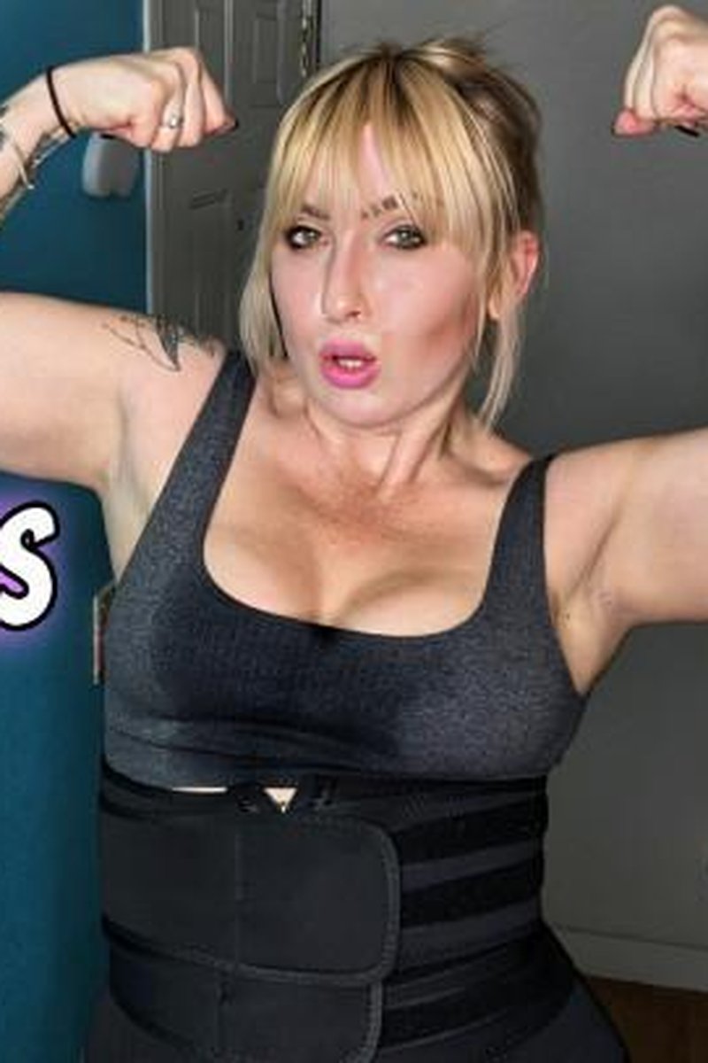 Running, Sweating, Bouncing Boobs, Flexing, Burping - Screenshot 1 of 4 - Belching