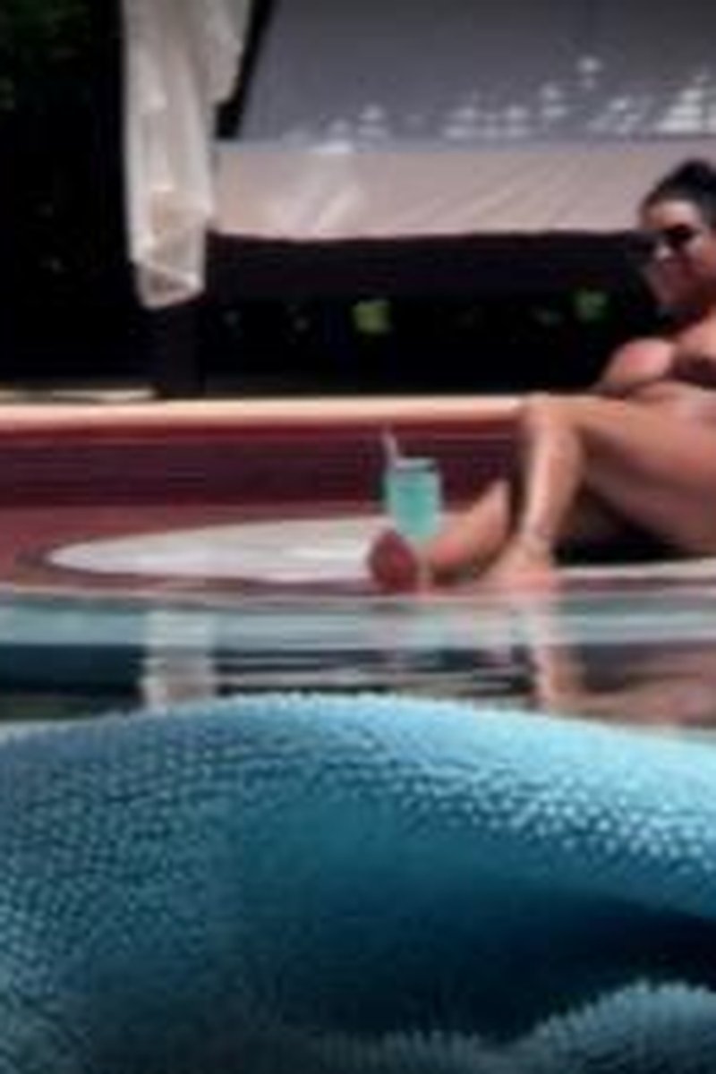 Taboo Poolside Surprise - Screenshot 1 of 4 - Creampie