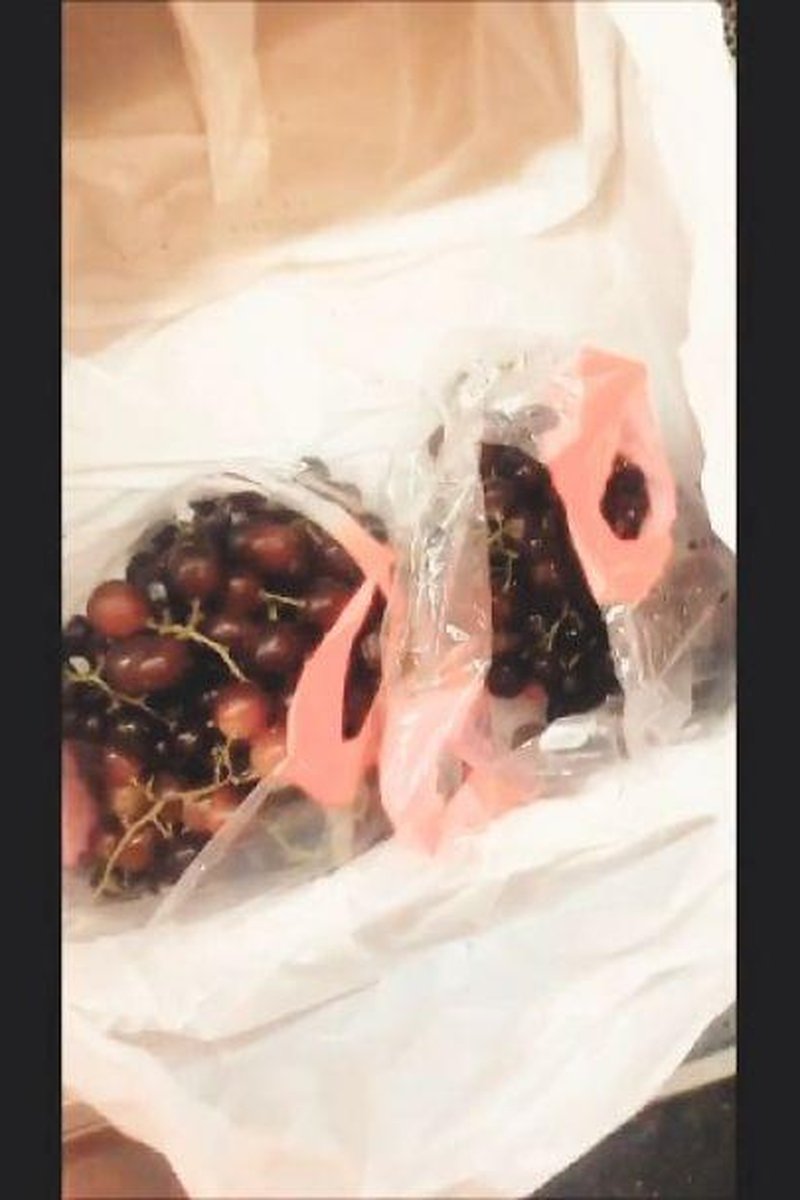 Grapes - Screenshot 1 of 4 - Food