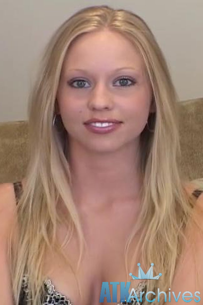 Brea Bennett - Interview - Screenshot 1 of 4 - Brea Bennett