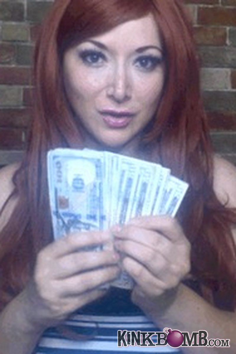 Enchantress Jeslyn: Send More Cash - Screenshot 1 of 4 - Bitch