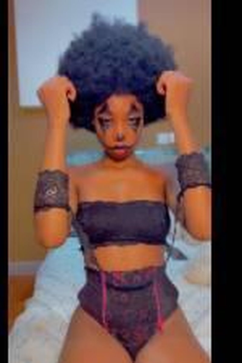 Spooky Cutey - Screenshot 1 of 4 - Costume