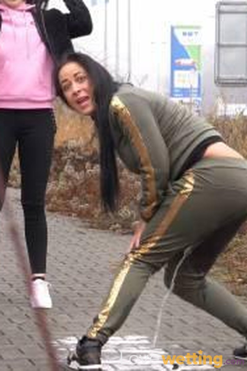 Vanda - Full Bladder - Screenshot 1 of 4 - Vanda