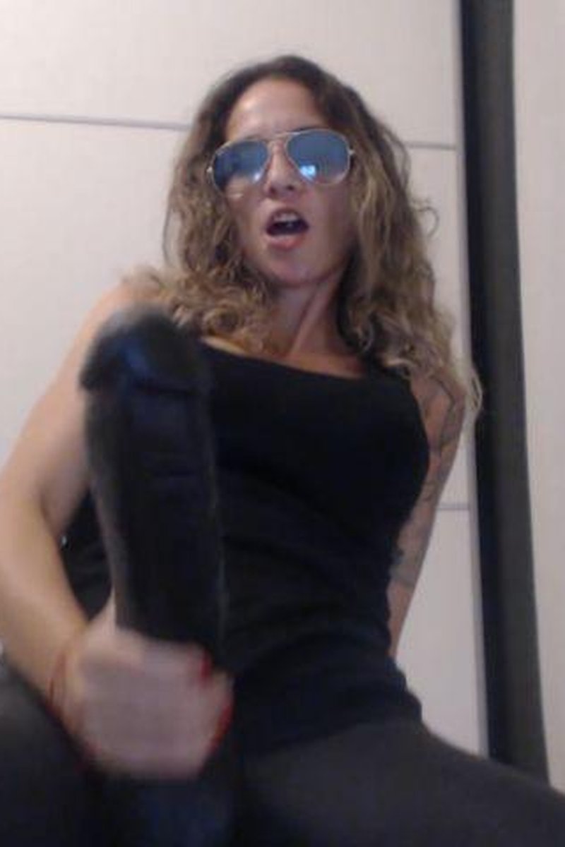 TP-manyvidsspanishfindomsonia-small-penis-humiliation-spanish-audio