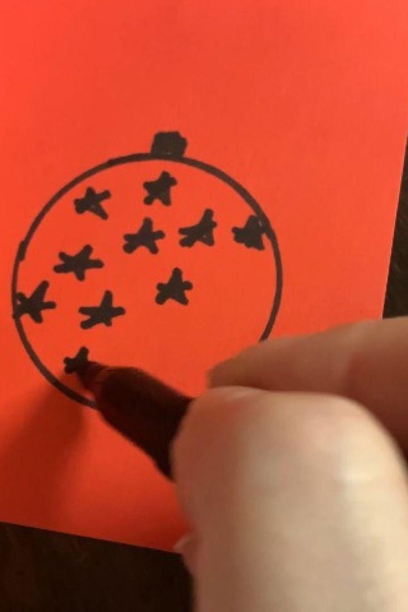 Drawing Christmas Baubles Part 5 - Screenshot 1 of 4 - Artlesson