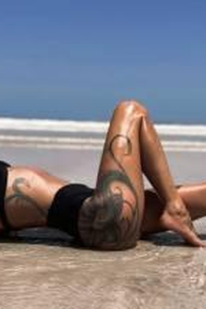 Beach Babe - Screenshot 1 of 4 - Beachball Fetish