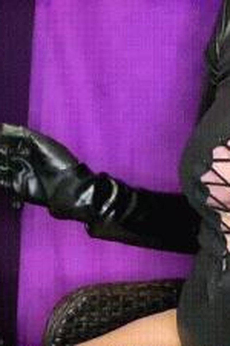 Chastity Gloryhole Tease & Cock Milking - Screenshot 1 of 4 - CFNM