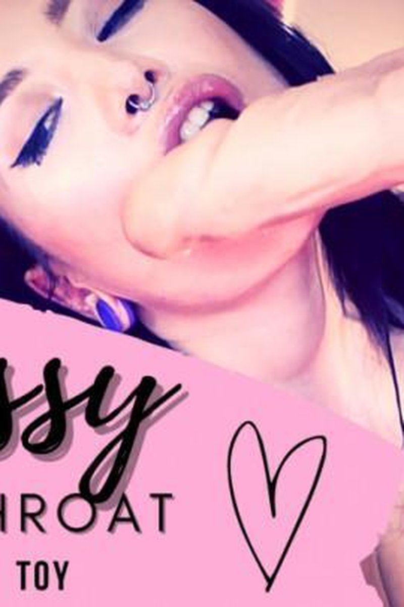Messy Deepthroat - Screenshot 1 of 4 - Face Fuck