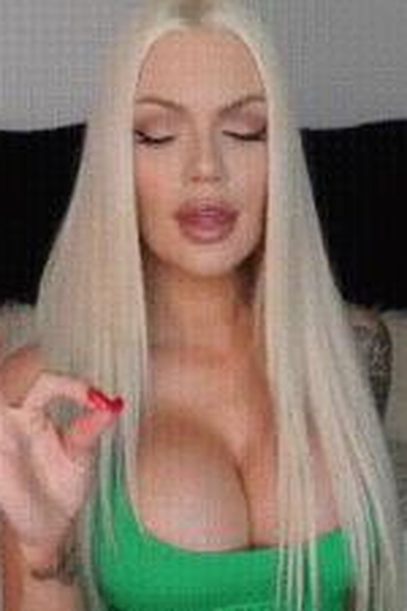 Bareback Slut - Screenshot 1 of 4 - Anal