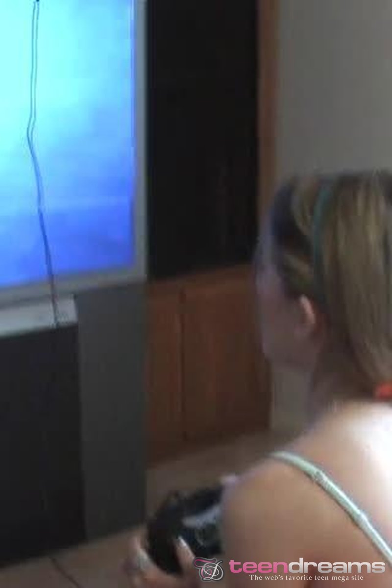 Kitty - Screenshot 1 of 4 - Teen (18-22)