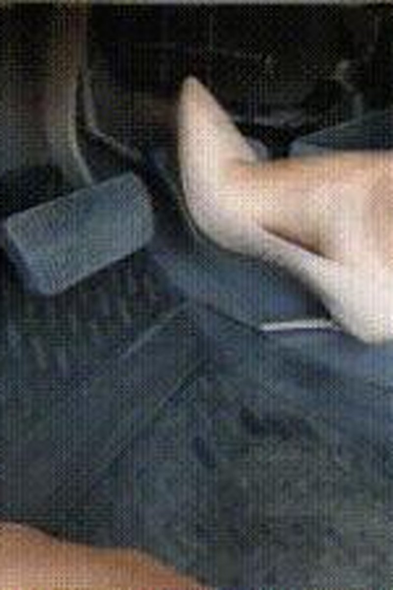 Convulsion From Electric Shock In My Leg Does Not Allow Me To Push Gaspedal - Screenshot 1 of 4 - Car