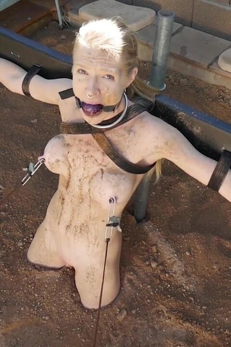 Filthy Prisoner - Screenshot 1 of 4 - Bondage