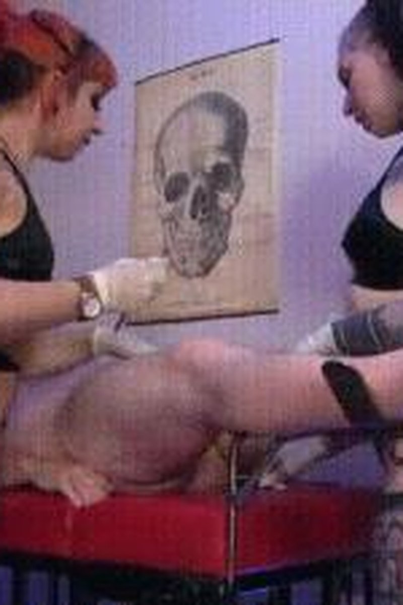 Size Does Matter - Screenshot 1 of 4 - BDSM