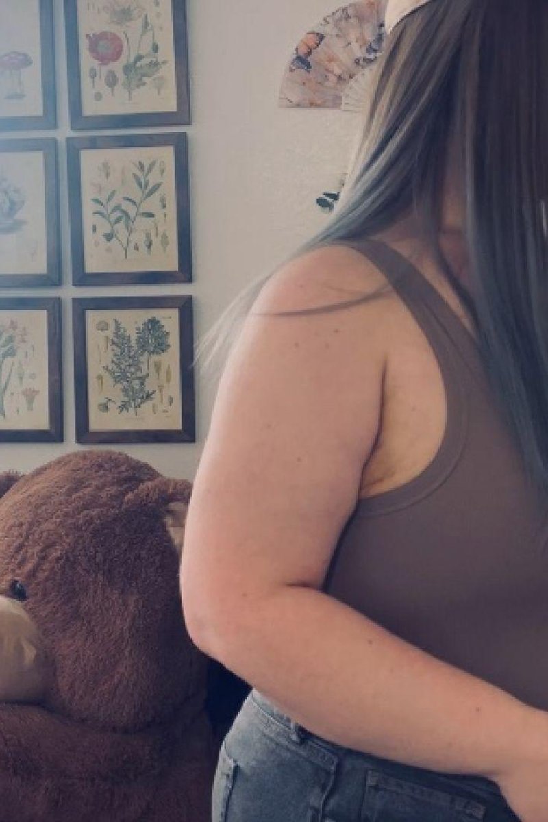 Waiting - Screenshot 1 of 4 - Aesthetic