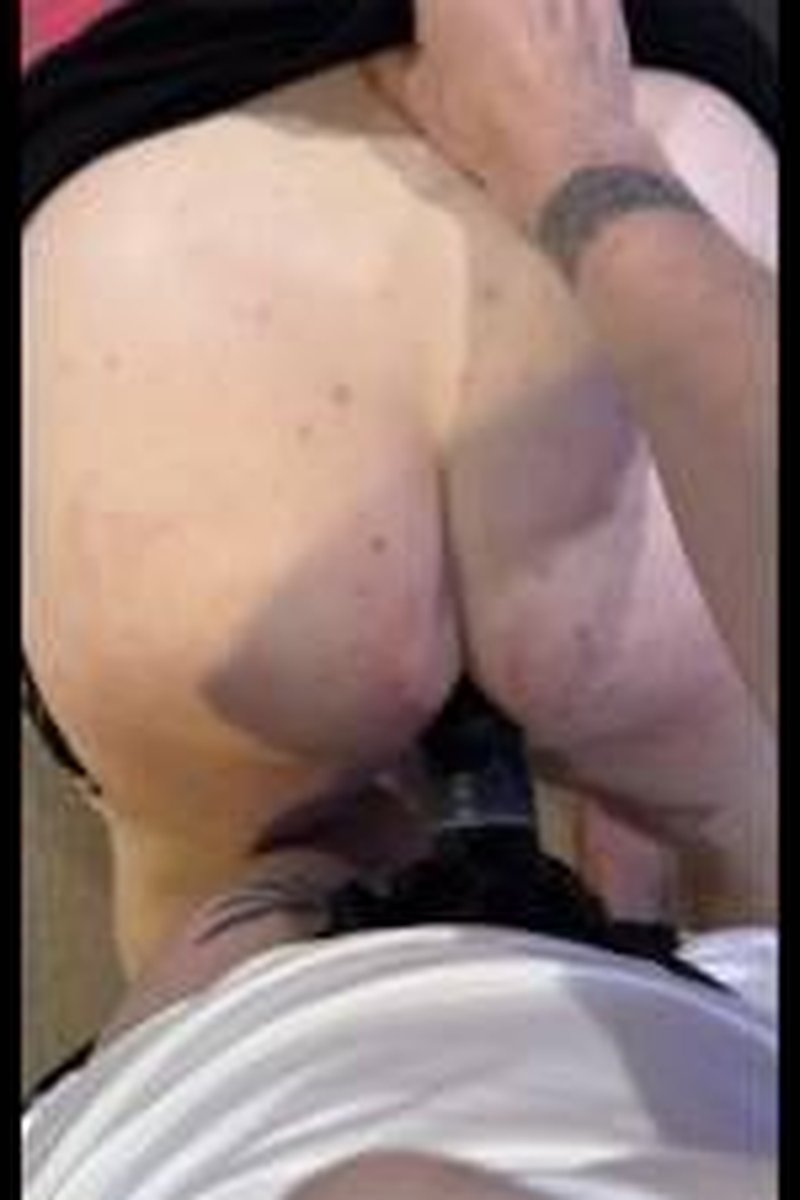 Fancy Pegging - Screenshot 1 of 4 - Anal