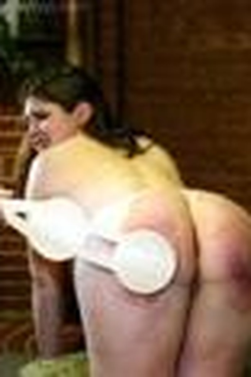 Lori's Multiple Implements (E) - Screenshot 1 of 4 - BDSM