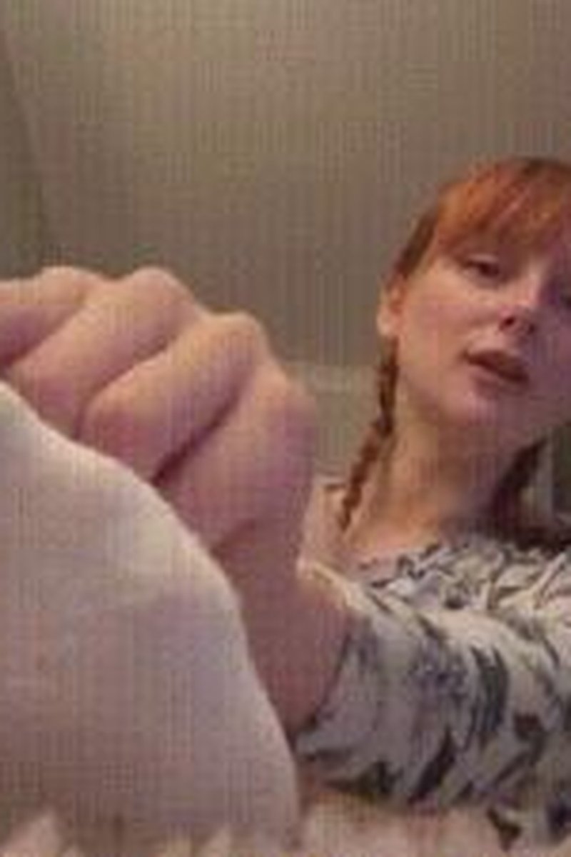 White Socks Slave - Screenshot 1 of 4 - Socks