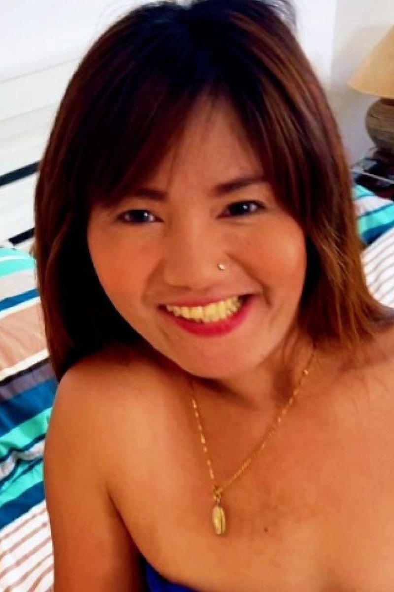 Apple - Bar Girl Desperate For Dick Gets Face Blasted - Screenshot 1 of 4 - Asian