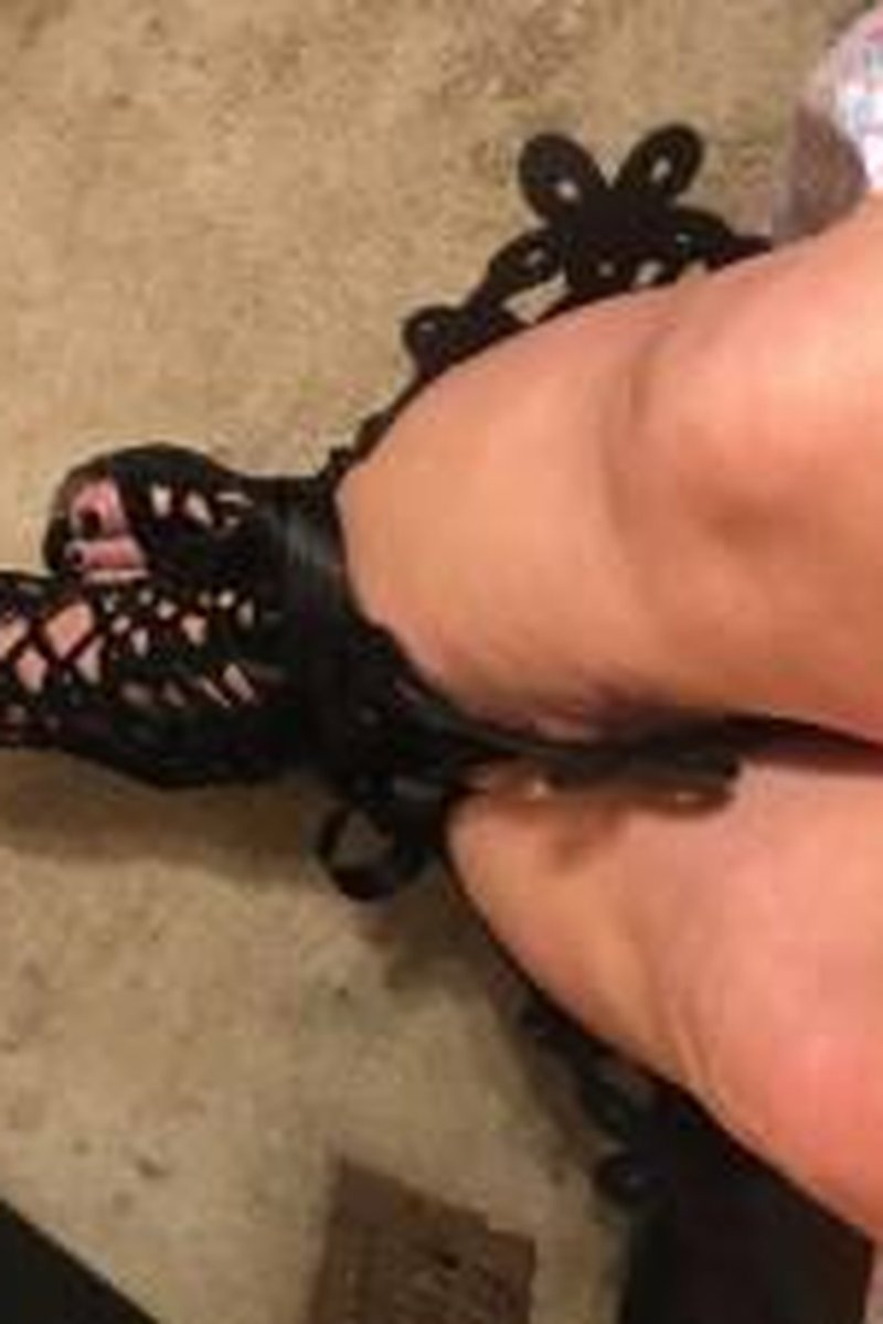 Chillin - Screenshot 1 of 4 - BBW