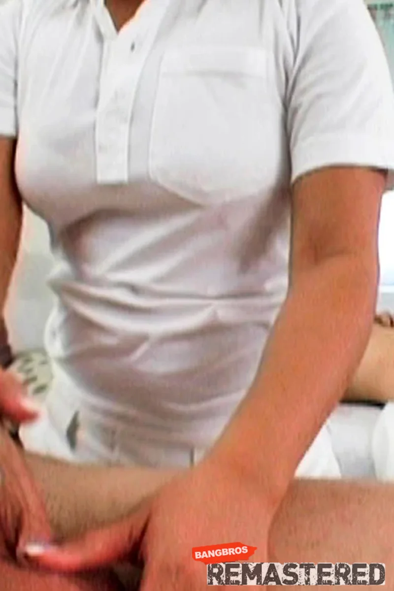 Rub and Tug Turns Into an Orgy - Screenshot 1 of 4 - Amateur