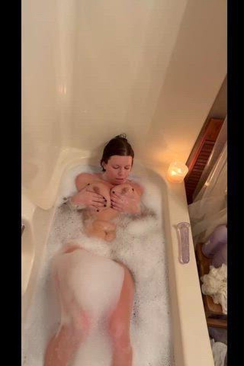 Bubble Bath Bliss - Screenshot 1 of 4 - Serafaucet